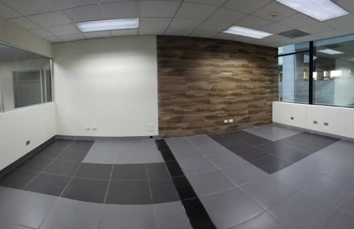 Oficina Comercial en Europlaza Z.14 en Venta o Alquiler - Image 1