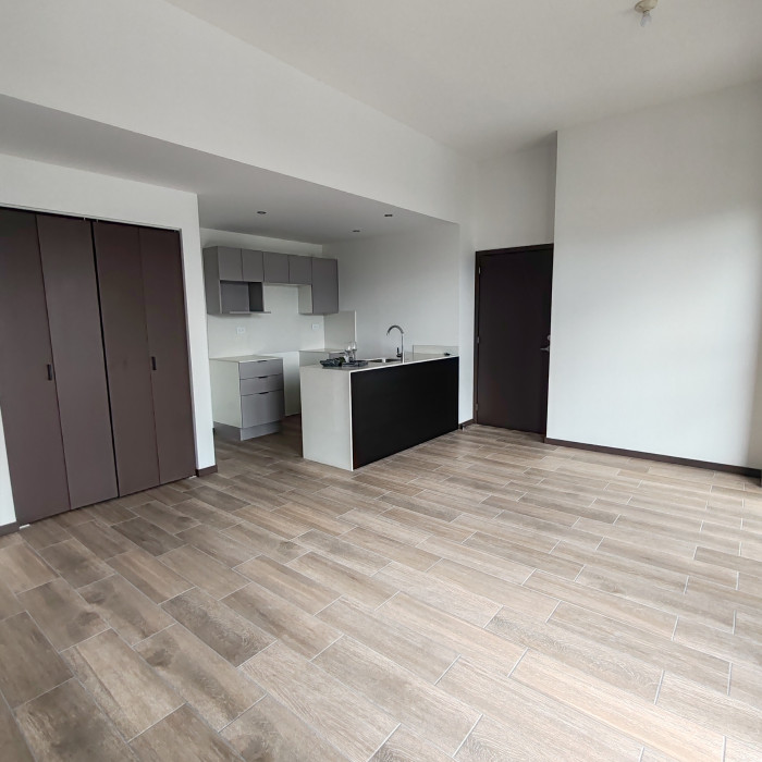 Apartamento de 3 Habitaciones en venta Altaire z.11 - Image 1