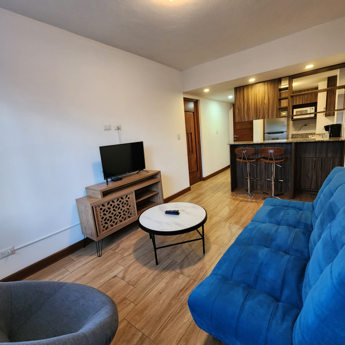 Apartamento en Alquiler Exclusiva Zona 14 - Image 1