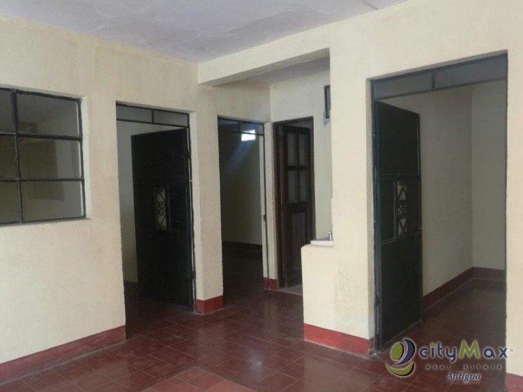Hotel de 13 habitaciones venta en Antigua Guatemala! - Miniatura 13