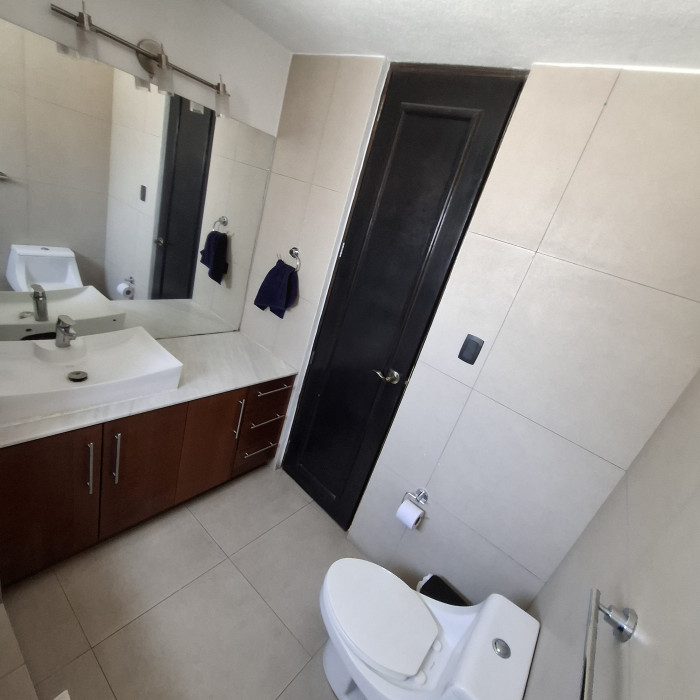 Local Comercial en Renta en Plaza Comercial en zona 14 - Miniatura 7