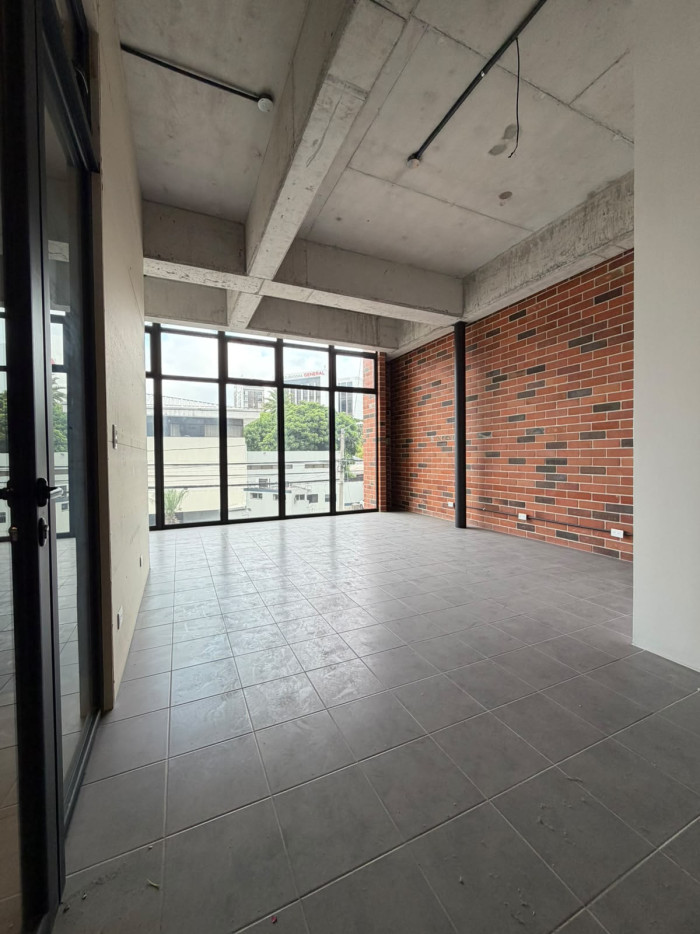 Local Comercial en Renta, Edificio Fiamene zona 10  - Miniatura 6