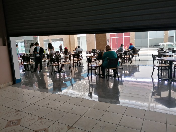 Local en área de Foodcourt en Zona 7 Roosevelth - Miniatura 6