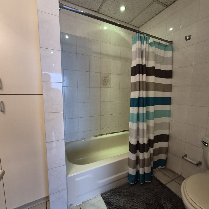 Renta apartamento amplio de 1 habitación en zona 15 VH2 - Miniatura 12