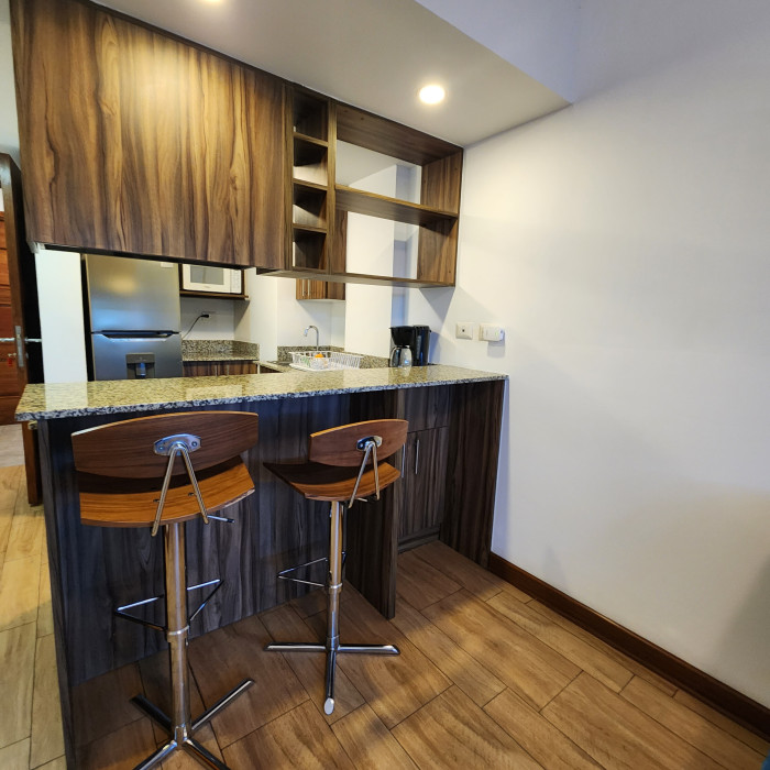 Apartamento Amueblado en renta en Zona 14 - Miniatura 9
