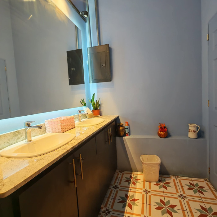 Local comercial renta zona 14 en Edificio Residencial - Miniatura 6