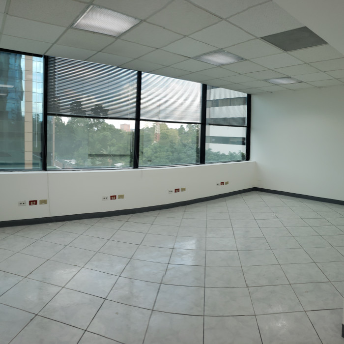 Oficina Comercial en Europlaza Z.14 en Venta o Alquiler - Miniatura 15