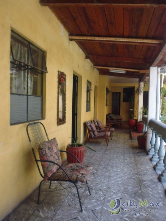 Hotel de 13 habitaciones venta en Antigua Guatemala! - Miniatura 6