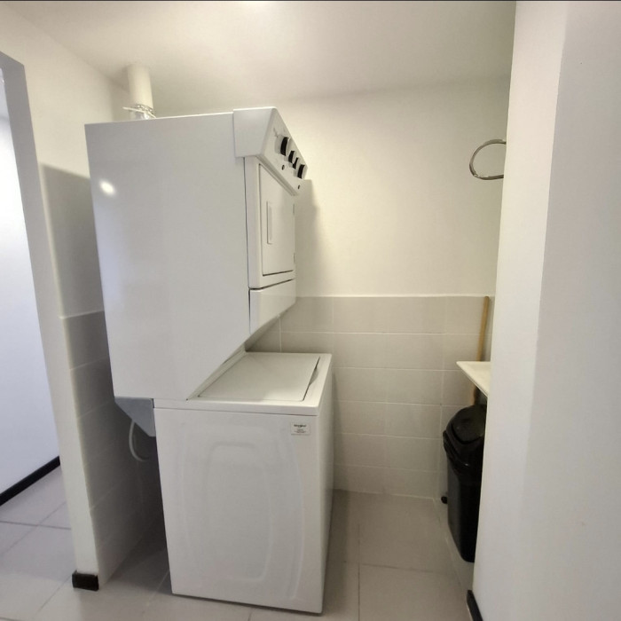 Apartamento amueblado en venta zona 14 Edificio Meraki - Miniatura 8
