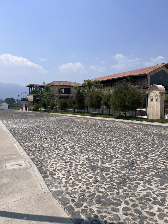 Hermosa Casa En Venta en Franciscanos Antigua Guatemala - Miniatura 12
