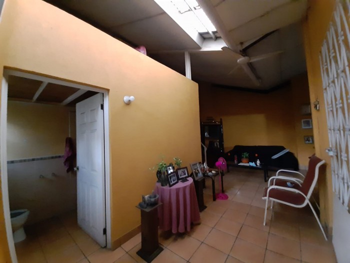 SE VENDE CASA COMERCIAL CENTRO DE ESCUINTLA - Miniatura 9