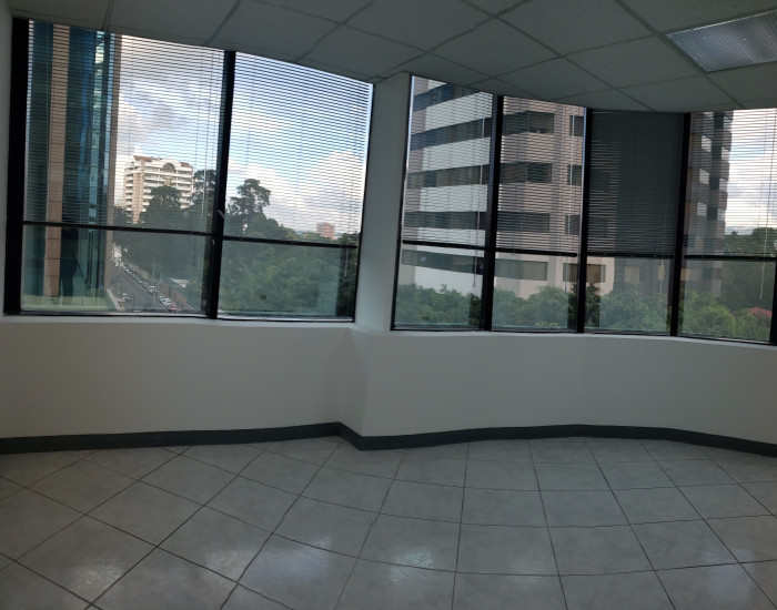 Oficina Comercial en Europlaza Z.14 en Venta o Alquiler - Miniatura 12