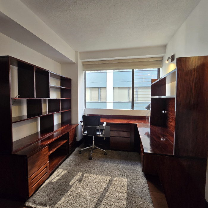 Apartamento Amueblado en Renta o Venta en Zona 10 - Image 5