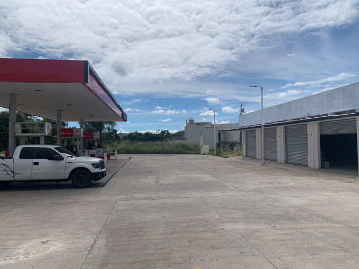Local de 80m² en renta en Plaza en Carretera a Jutiapa - Miniatura 12
