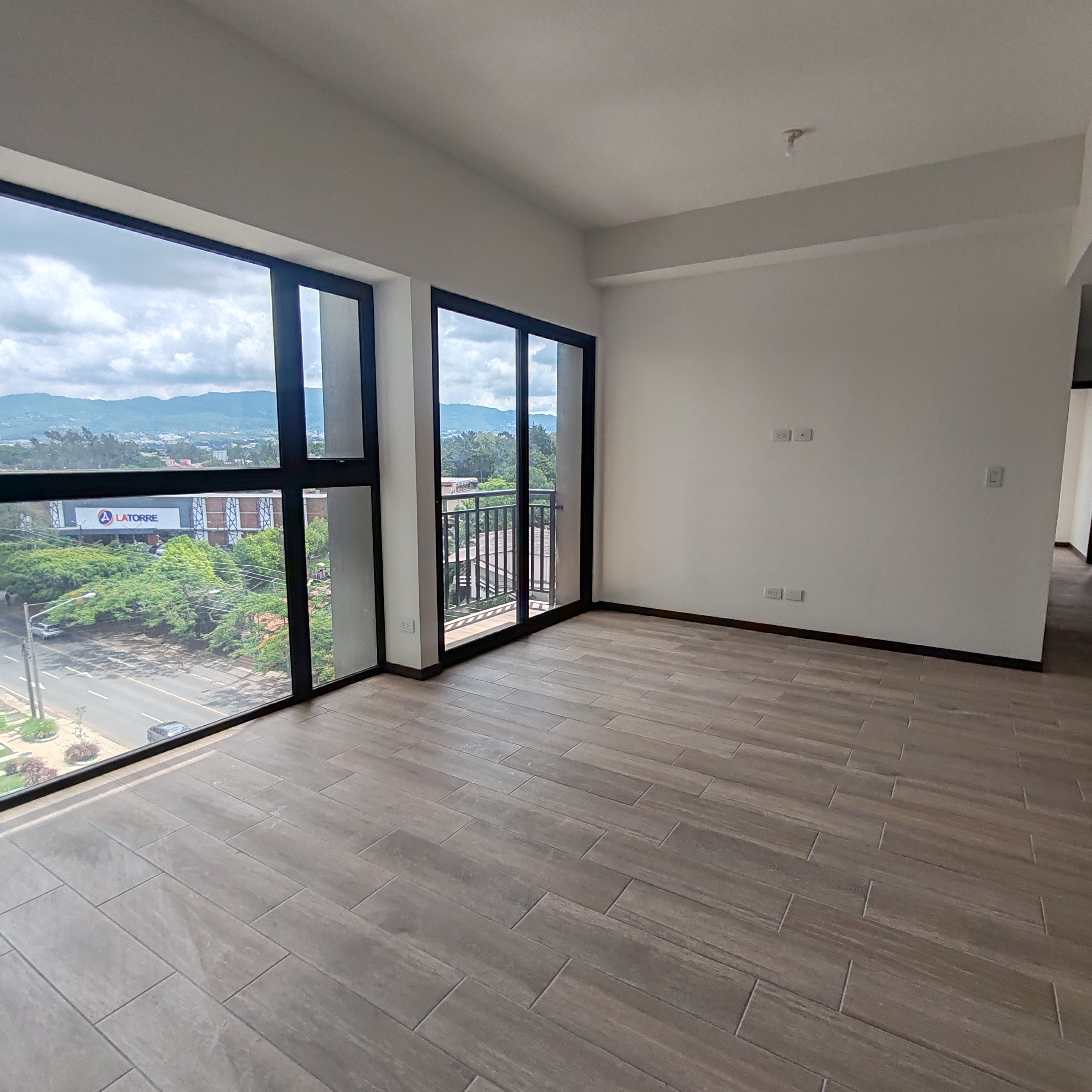 Apartamento de 3 Habitaciones en venta Altaire z.11 - Image 3